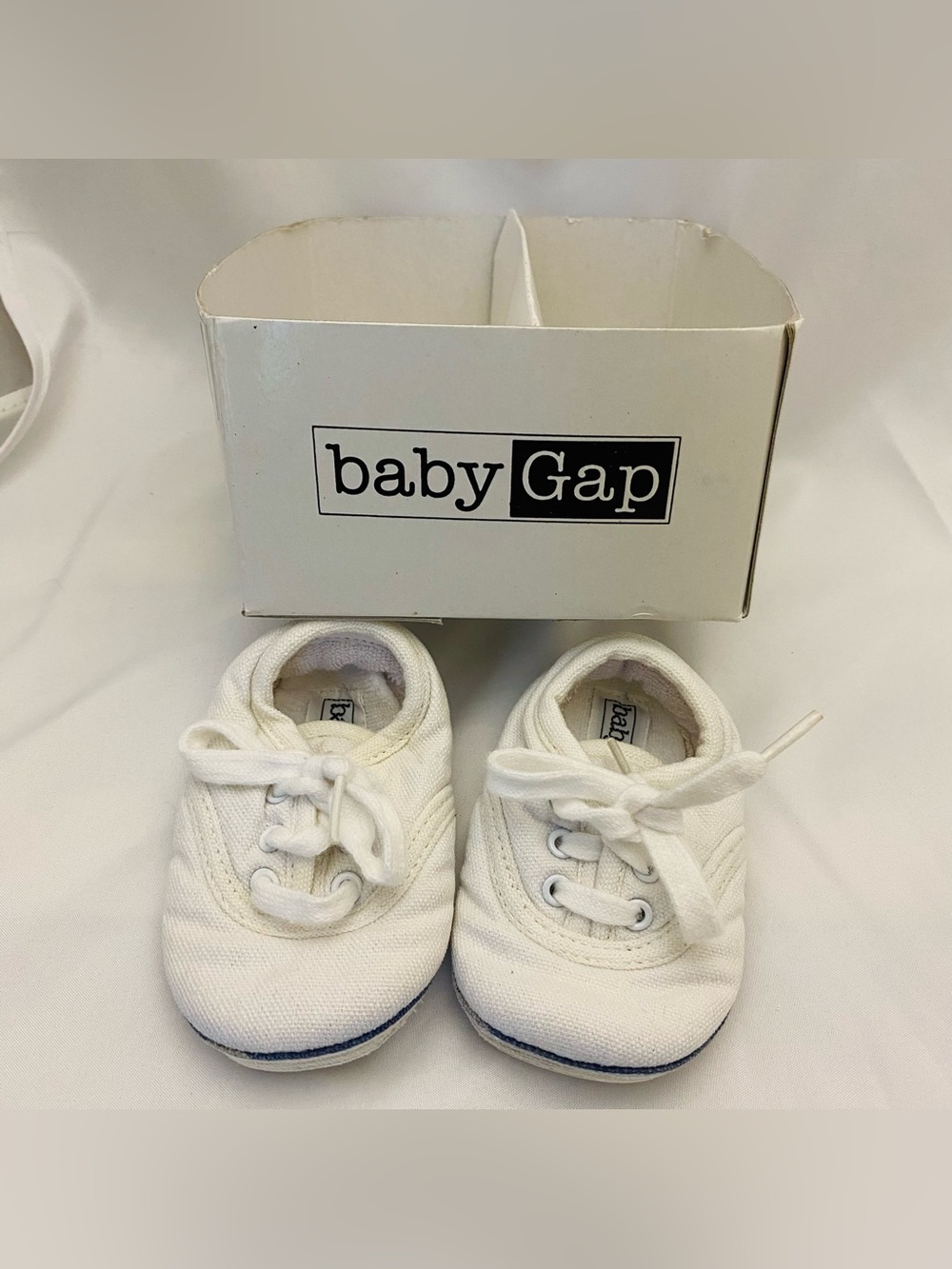 vintage Baby Gap crib shoes classic white canvas soft soled Sz 1 Newborn-2 Month